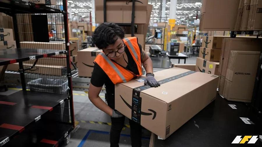 Amazon dethrones Walmart after 13 years and leads global sales